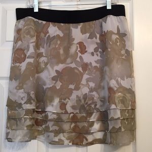 Earth tone floral skirt-like new, worn once
